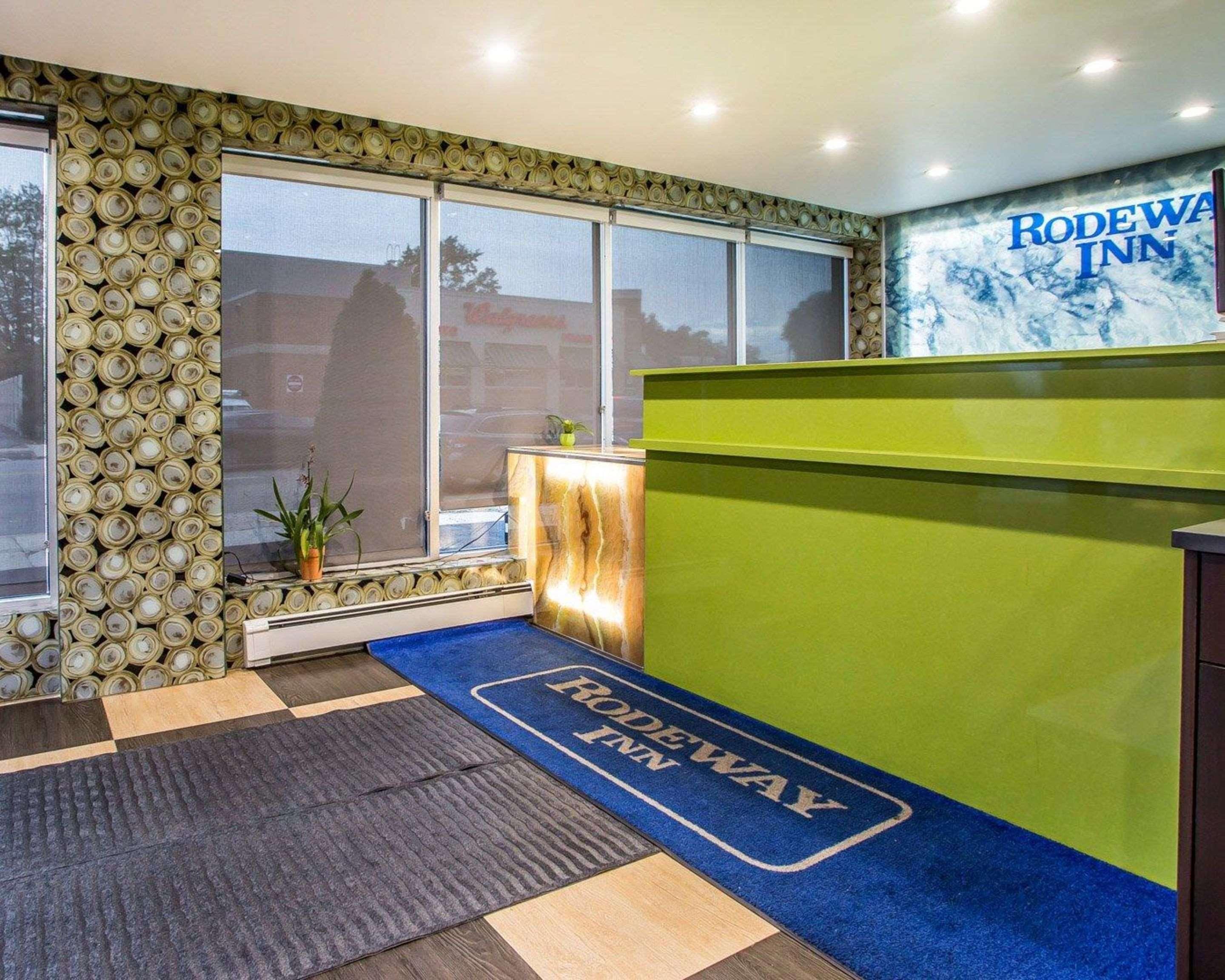 Rodeway Inn Belleville Екстер'єр фото