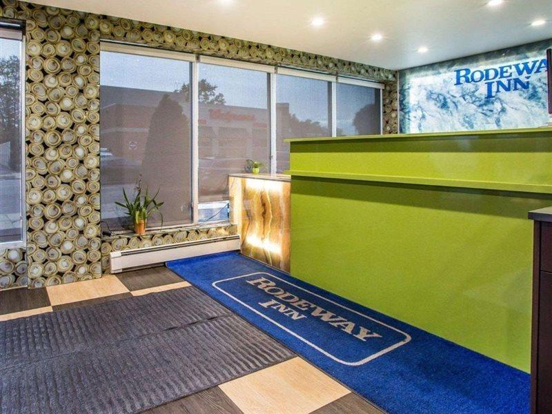 Rodeway Inn Belleville Екстер'єр фото