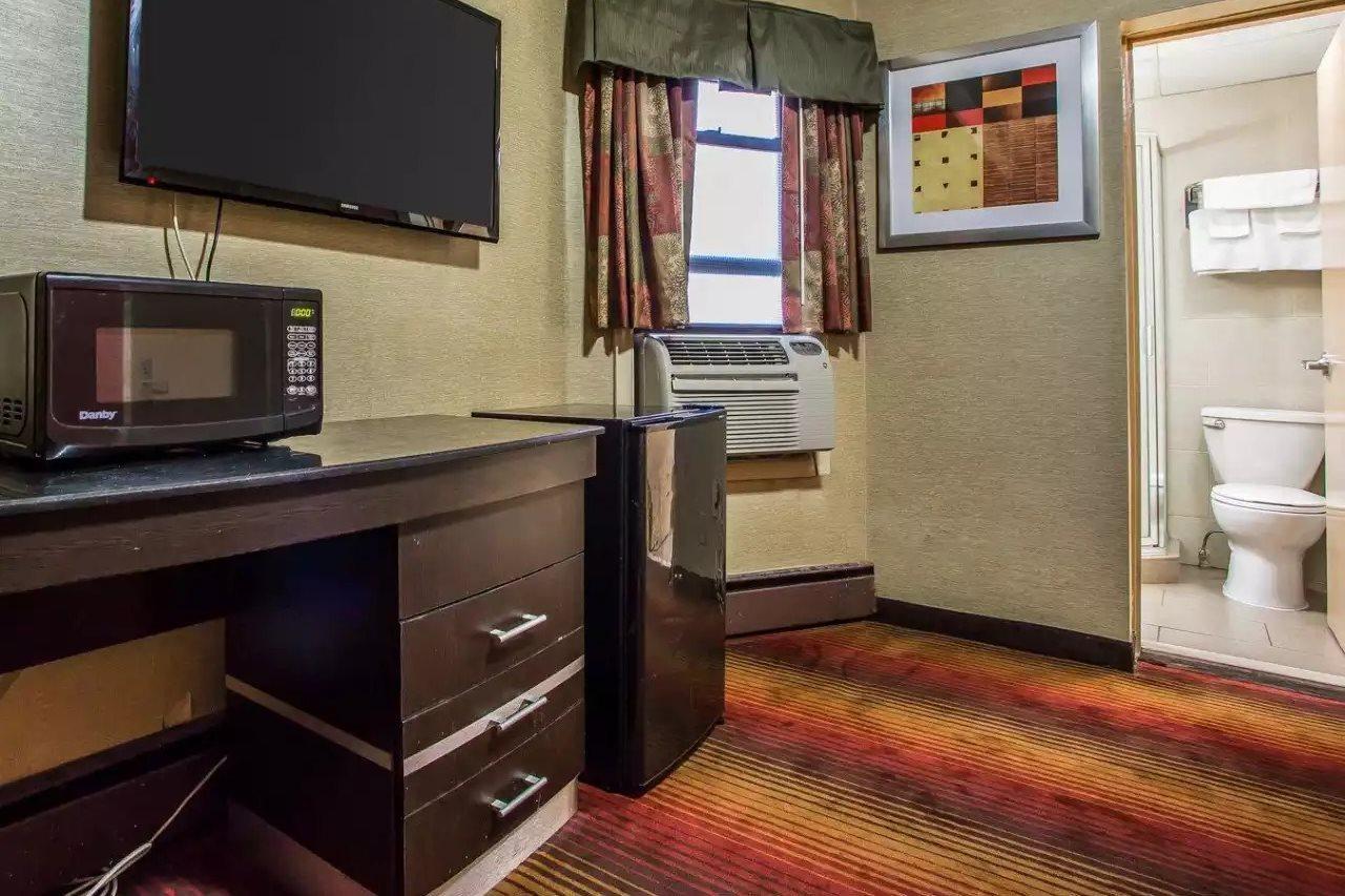 Rodeway Inn Belleville Екстер'єр фото