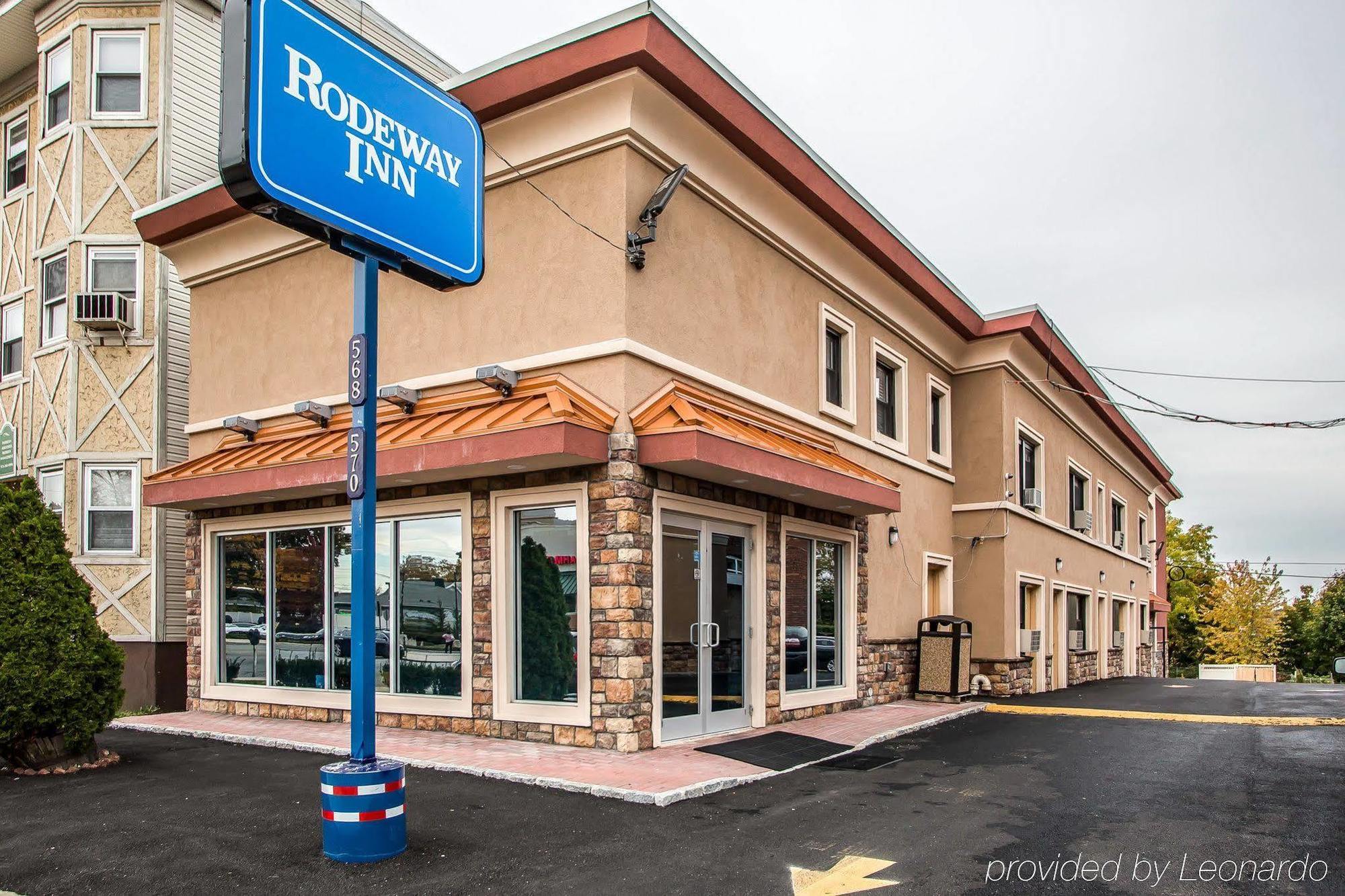 Rodeway Inn Belleville Екстер'єр фото