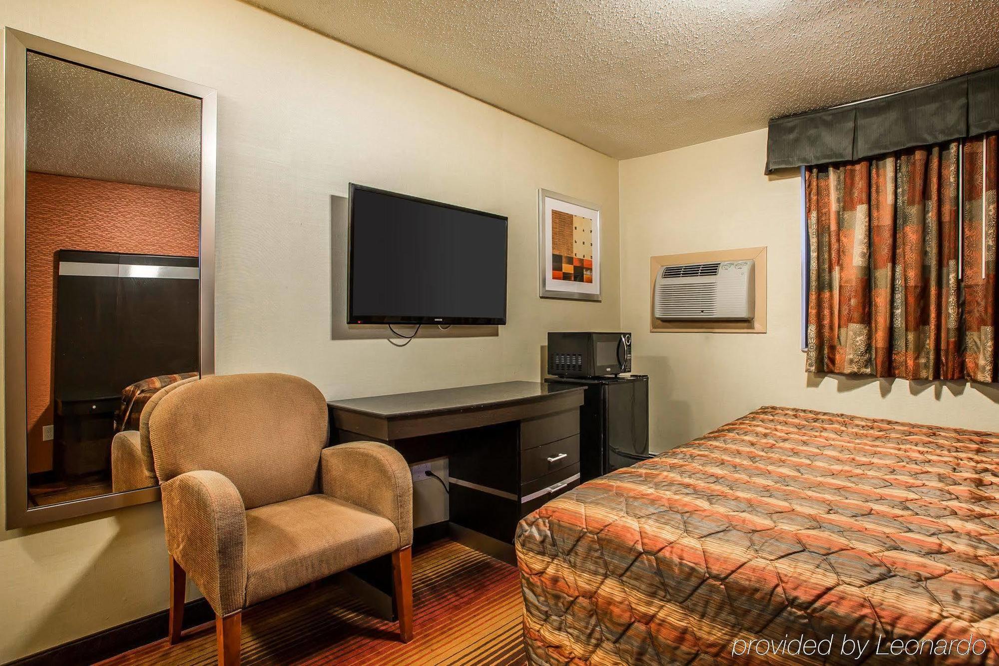Rodeway Inn Belleville Екстер'єр фото