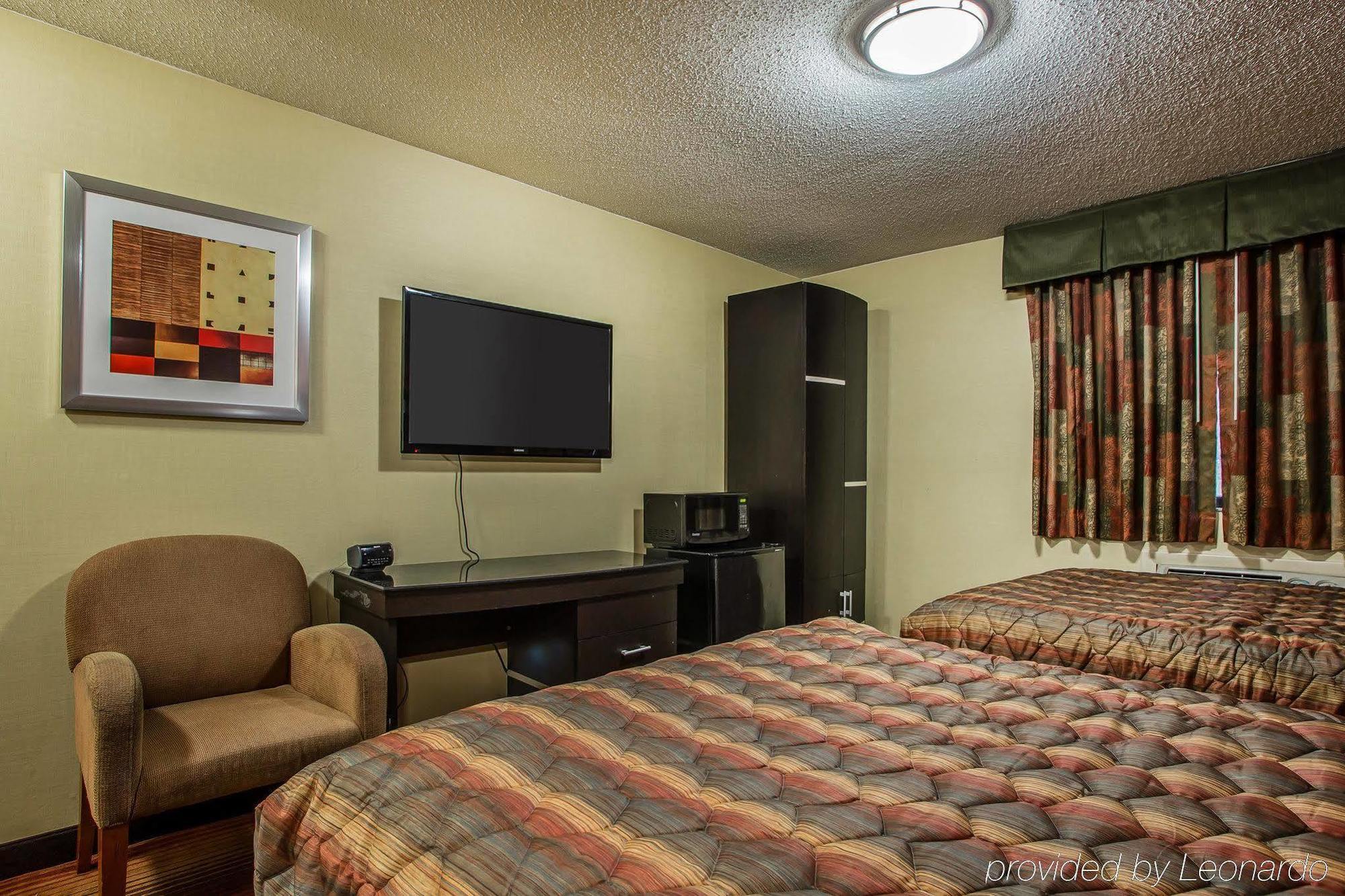Rodeway Inn Belleville Екстер'єр фото