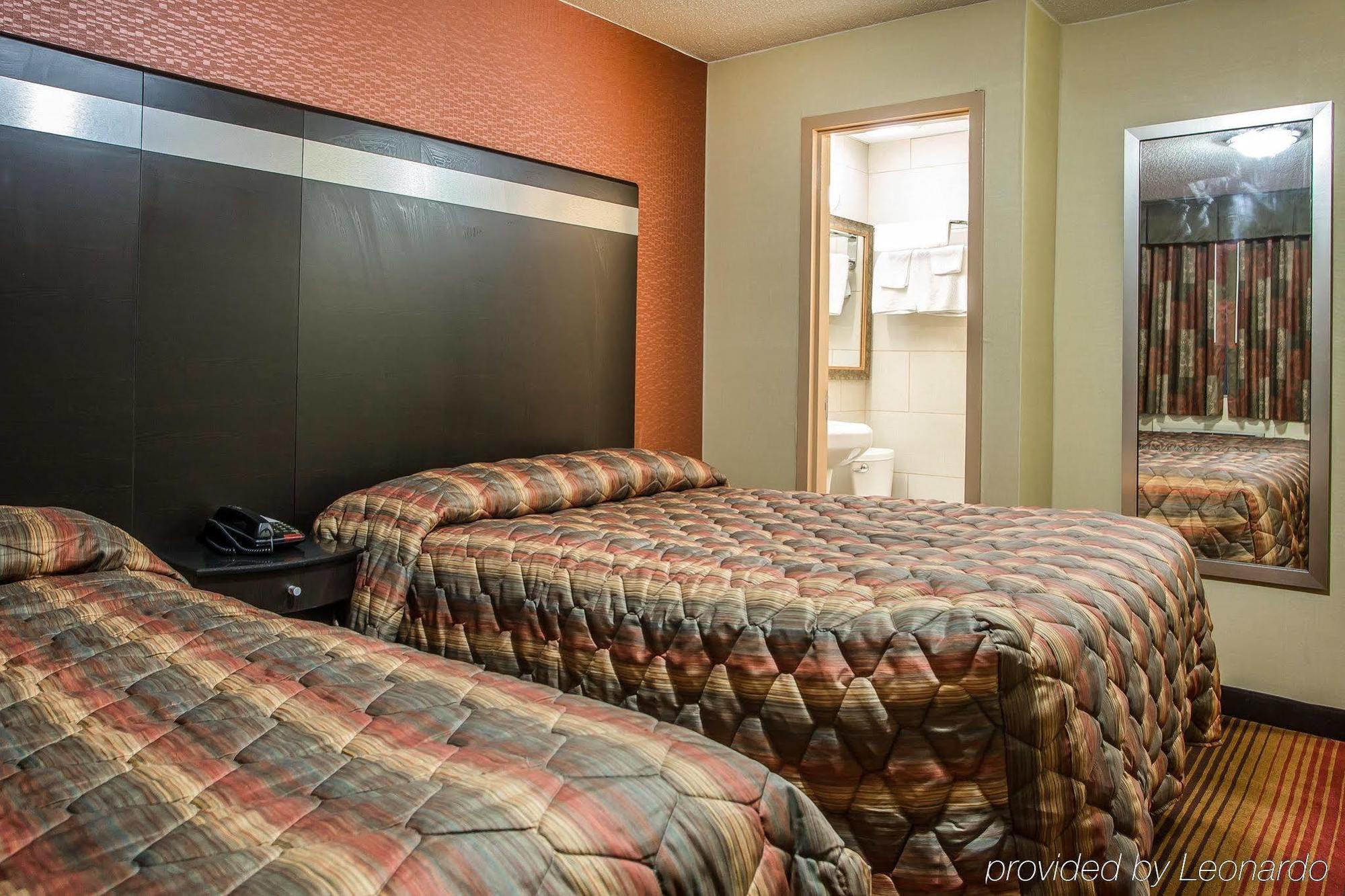 Rodeway Inn Belleville Екстер'єр фото