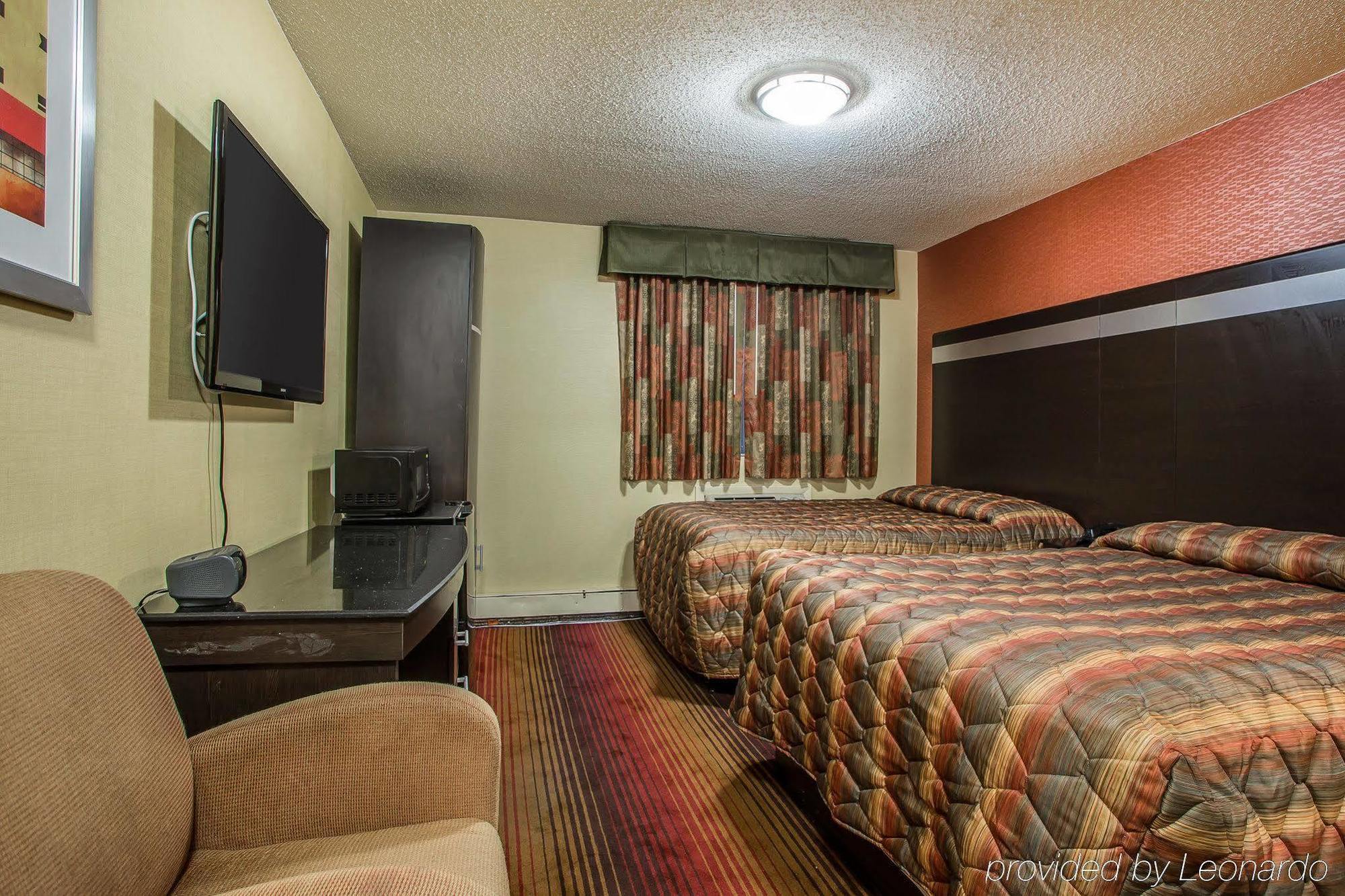 Rodeway Inn Belleville Екстер'єр фото