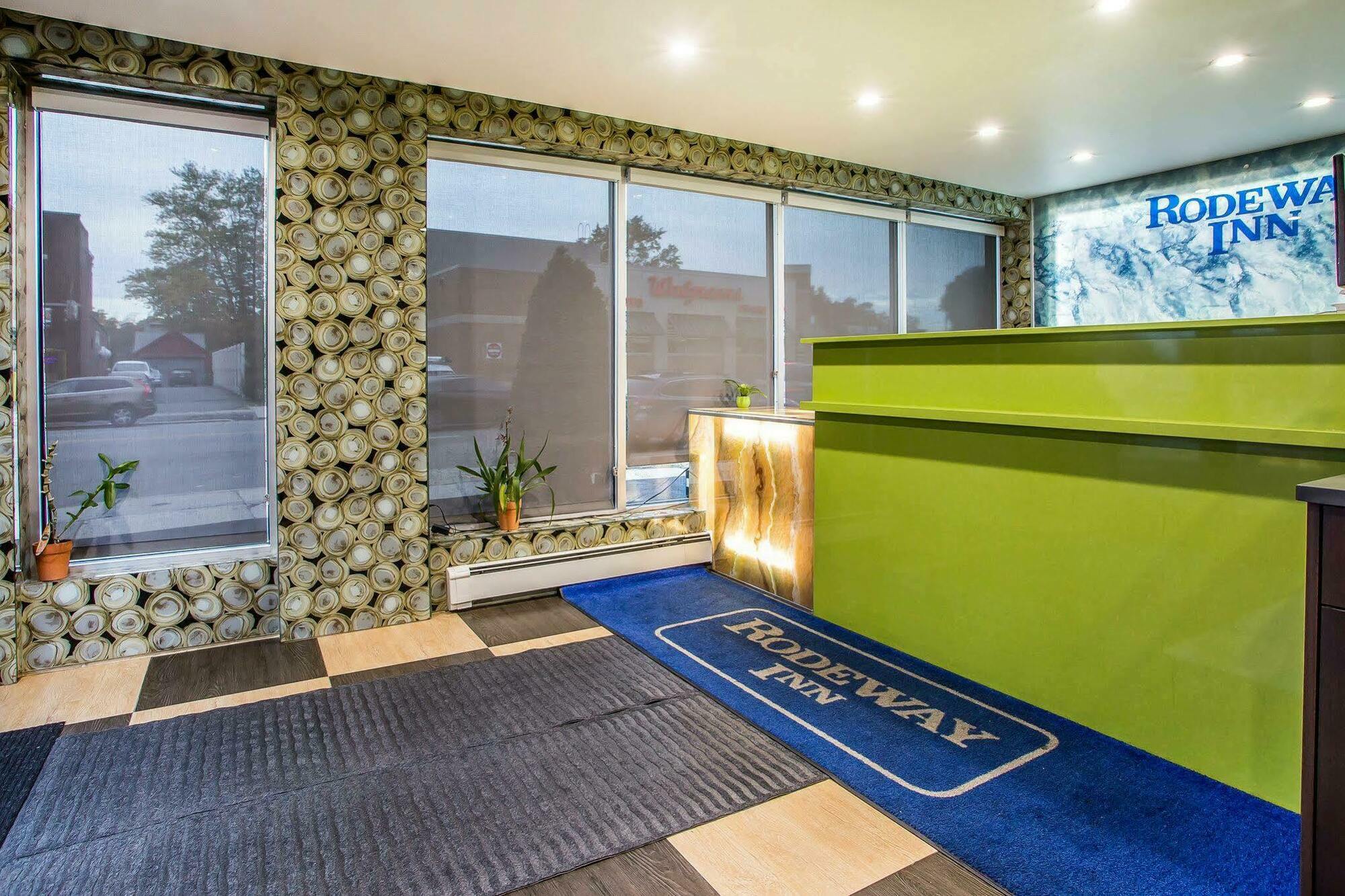 Rodeway Inn Belleville Екстер'єр фото